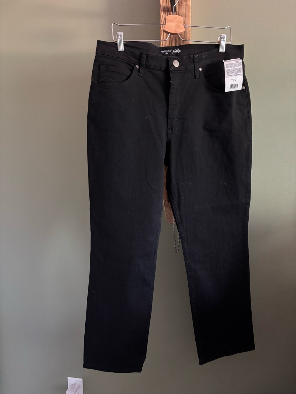 199.) NWT Riders by Lee - Black Straight-Leg Jeans